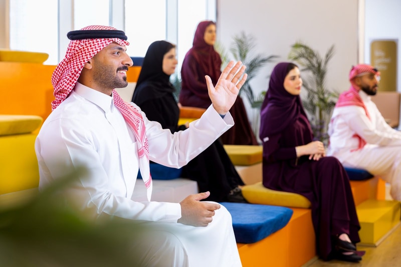 مشارك يتحدث خلال ورشة عمل